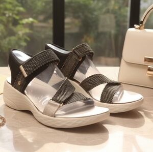 Elegant Black and Gold Women's Sandals